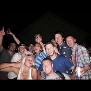 Meet your Posher, Max